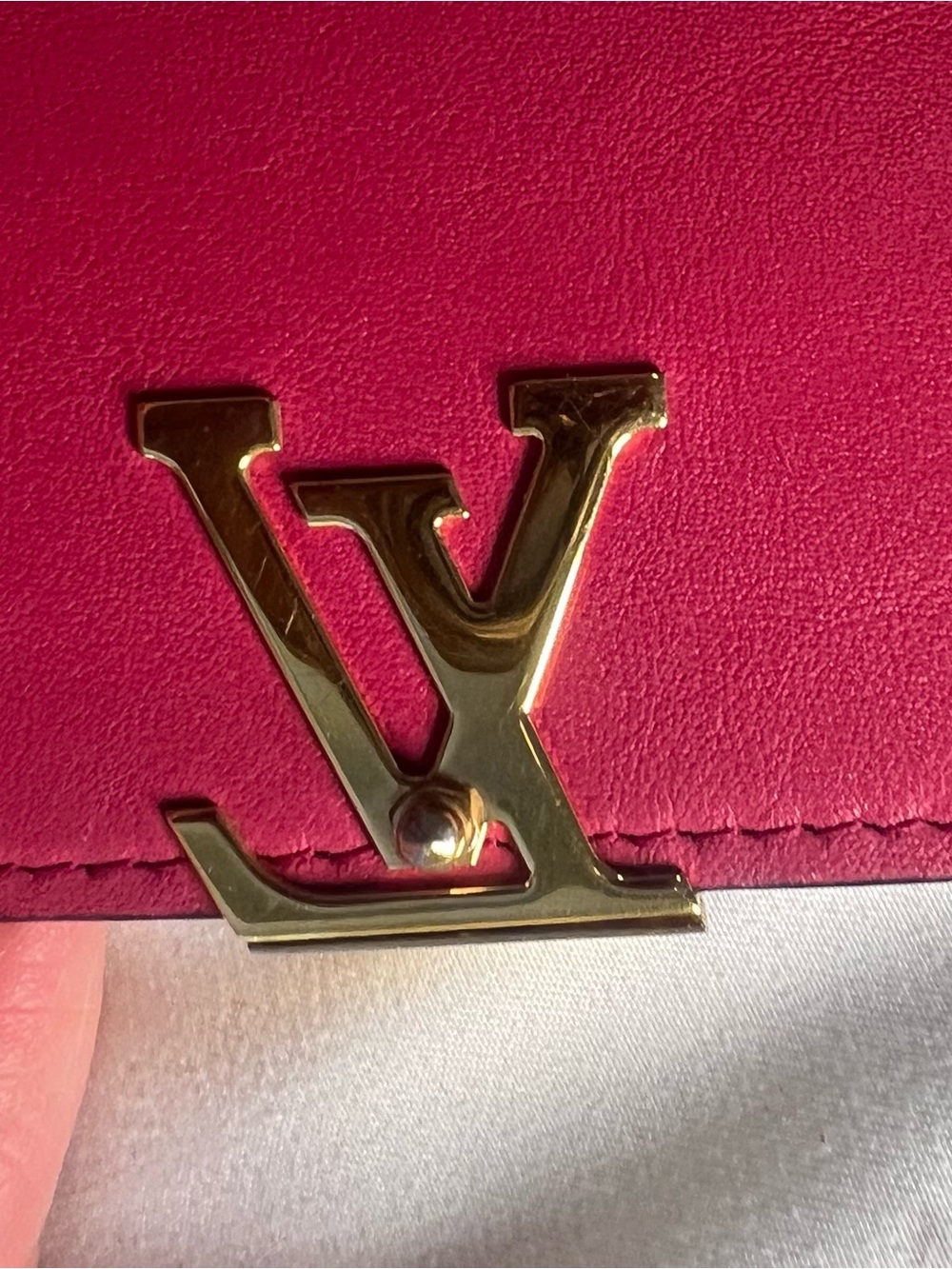 Louis Vuitton Black Pebbled Leather Compact Wallet with Gold LV Emblem - Picture 6 of 16
